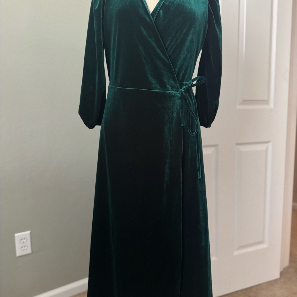 Velvet Green Wrap Dress 💚